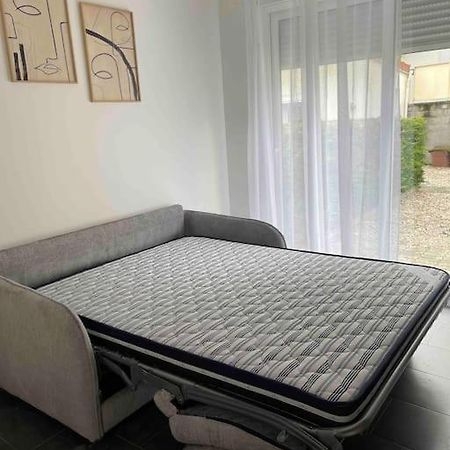 Studio Tout Confort, Au Pied De Toute Commodite, 2 Daire Créteil Dış mekan fotoğraf